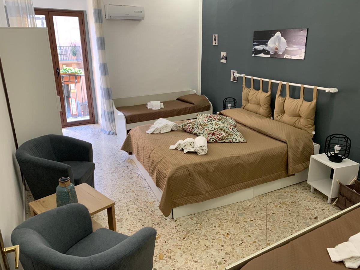 Corte Sant'Anna Apartment Palermo Exteriör bild
